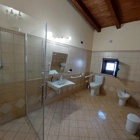 Tenuta Costa Farm stay *